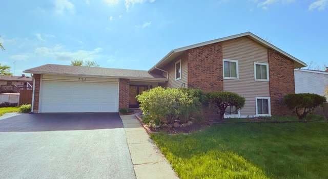 Photo of 603 Hampshire Ln, Bolingbrook, IL 60440