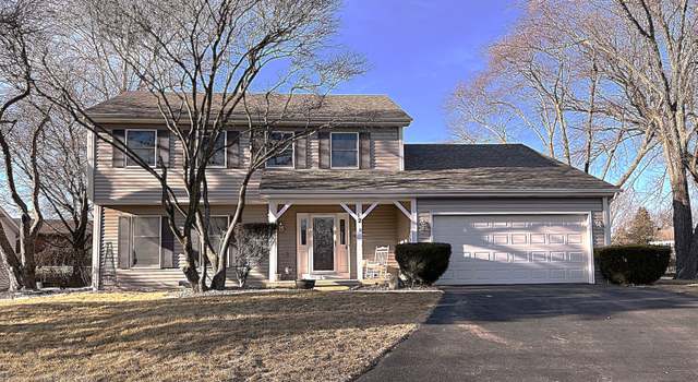 Photo of 12 Briargate Cir, Sugar Grove, IL 60554