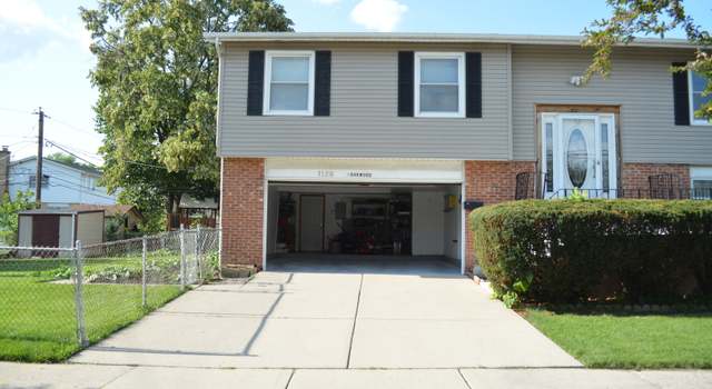Photo of 1126 S Oakwood Dr, Mount Prospect, IL 60056
