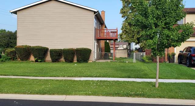 Photo of 1126 S Oakwood Dr, Mount Prospect, IL 60056