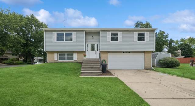 Photo of 30W145 Country Lakes Dr, Naperville, IL 60563