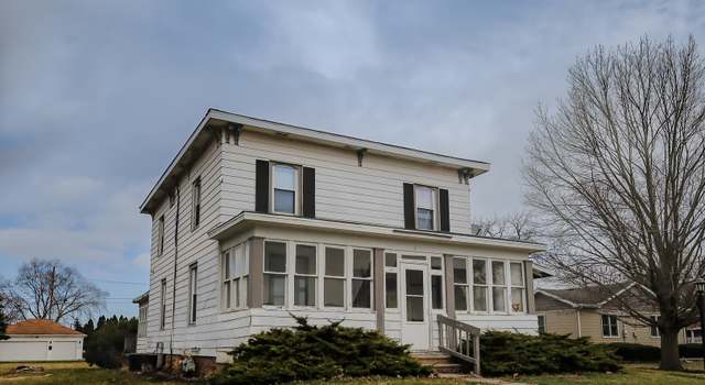 Photo of 211 W 3rd St, Byron, IL 61010