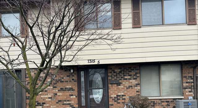 Photo of 7315 Winthrop Way #5, Downers Grove, IL 60516