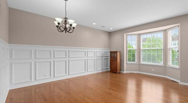 Photo of 852 Station Blvd, Aurora, IL 60504