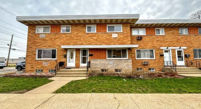 Property at 8664 Gregory Ln Unit E, Des Plaines, IL 60016, 3 beds, 1.5 baths