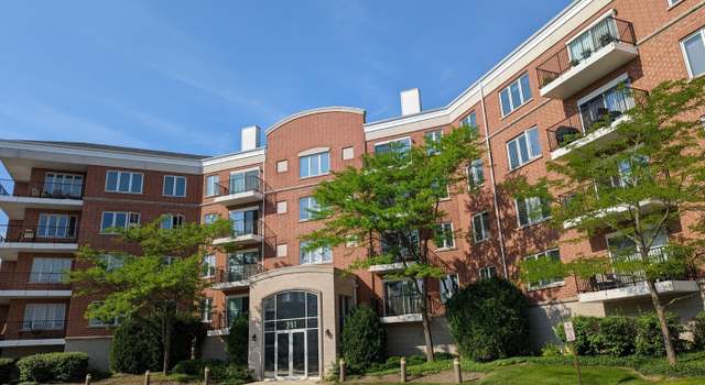 Photo of 351 Town Place Cir #402, Buffalo Grove, IL 60089