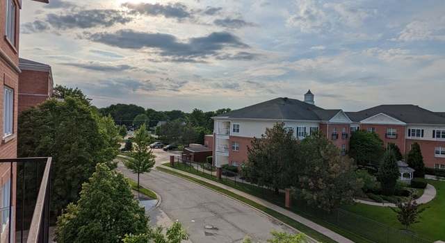 Photo of 351 Town Place Cir #402, Buffalo Grove, IL 60089