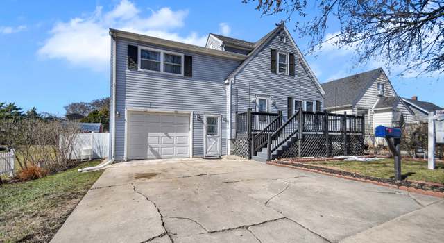 Photo of 831 S Union St, Aurora, IL 60505