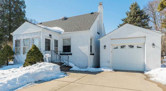 Photo of 311 E 3rd St, East Dundee, IL 60118