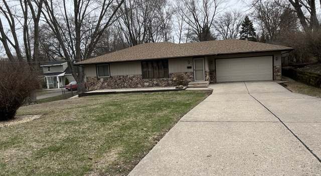 Photo of 2218 25th St, Rockford, IL 61108