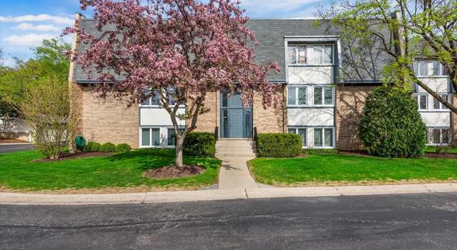Photo of 2109 Ammer Ridge Ct #201, Glenview, IL 60025