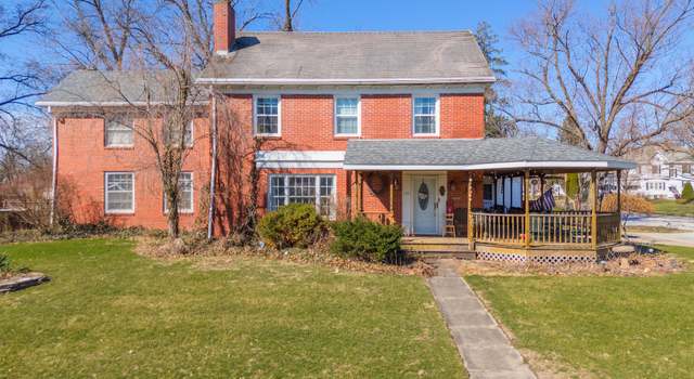 Photo of 611 N Center St, Gridley, IL 61744