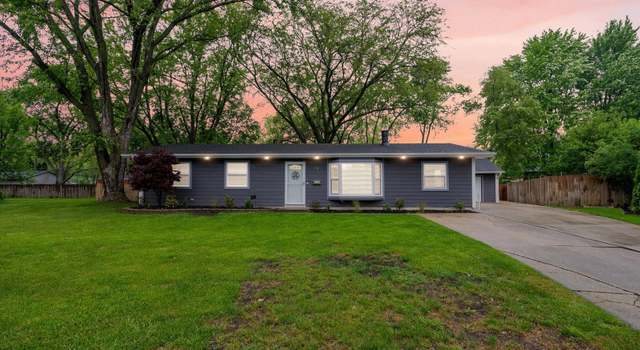 Photo of 19 Crescent Ct, Montgomery, IL 60538