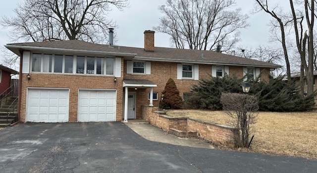 Photo of 2444 E Bonnie Brook Ln, Waukegan, IL 60087