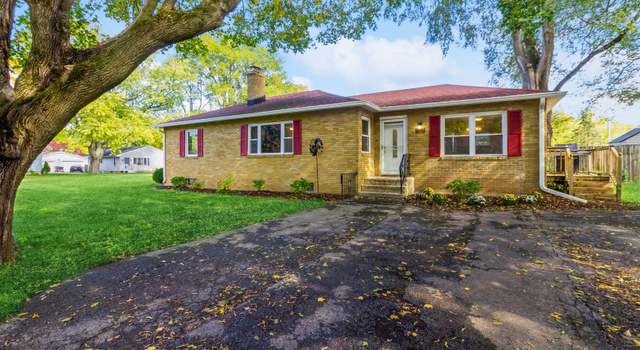 Photo of 148 West St, Sugar Grove, IL 60554