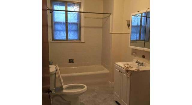 Photo of 7115 S Luella Ave, Chicago, IL 60649