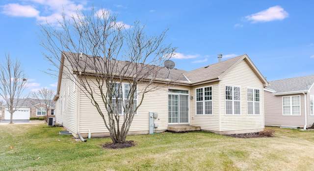 Photo of 21222 Lily Lake Ln, Crest Hill, IL 60403