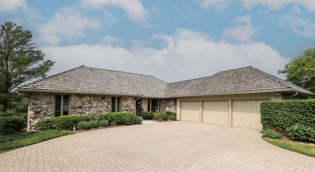 Photo of 25570 N Wagon Wheel Ct, Barrington, IL 60010