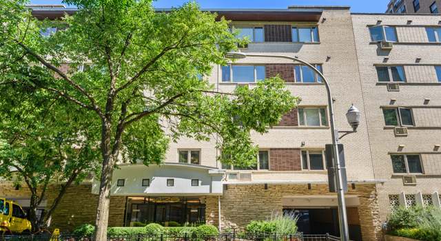 Photo of 426 W Barry Ave #201, Chicago, IL 60657