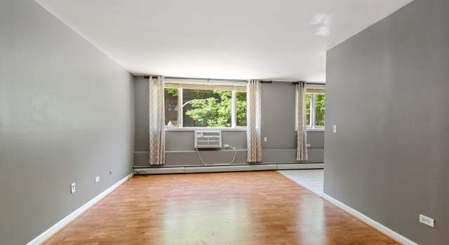 Photo of 426 W Barry Ave #201, Chicago, IL 60657