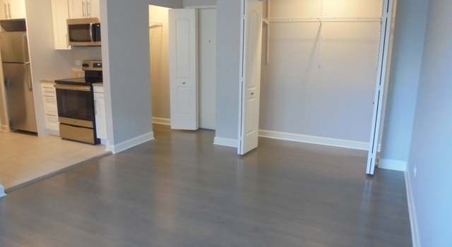 Photo of 7120 N Sheridan Rd #313, Chicago, IL 60626