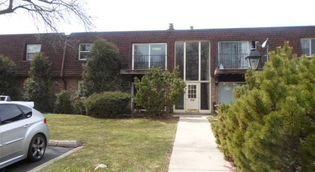 Photo of 705 Grove Dr #203, Buffalo Grove, IL 60089