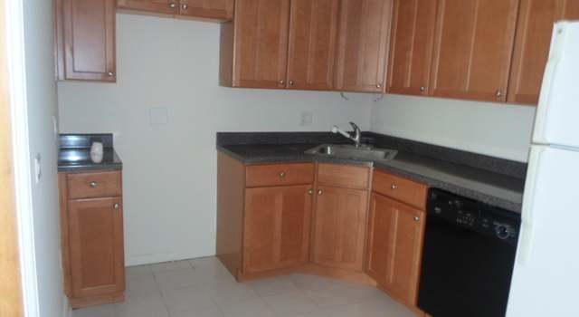 Photo of 705 Grove Dr #203, Buffalo Grove, IL 60089