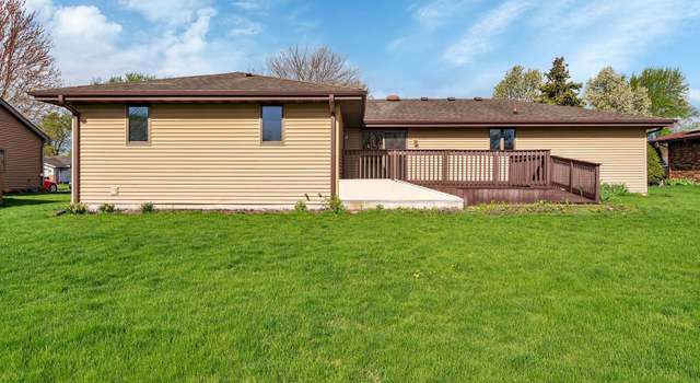 Photo of 108 Blackhawk Dr, Minooka, IL 60447