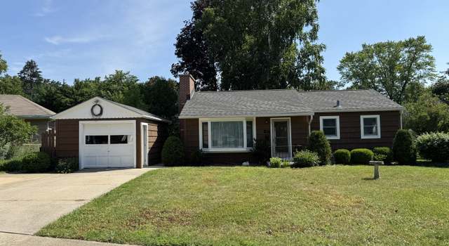 Photo of 26 Hill Dr, Crystal Lake, IL 60014