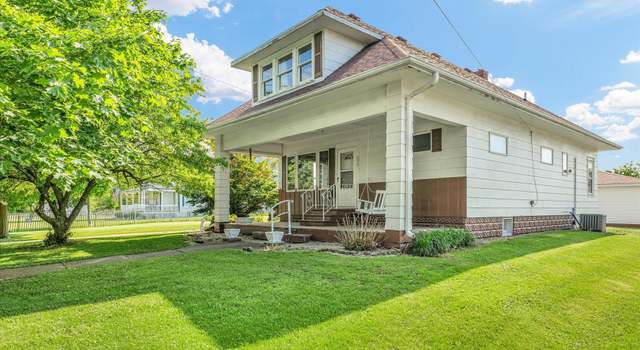 Photo of 235 N Main St, Roberts, IL 60962