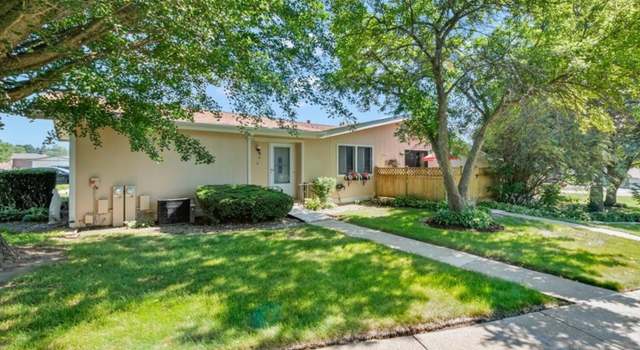 Photo of 4716 W Oakwood Dr #2, Mchenry, IL 60050