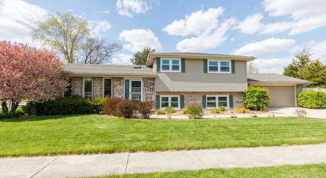 Photo of 8336 Waterford Dr, Tinley Park, IL 60477