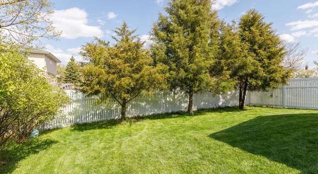 Photo of 8336 Waterford Dr, Tinley Park, IL 60477