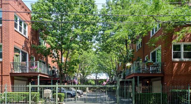 Photo of 2929 N HONORE St Unit E, Chicago, IL 60657