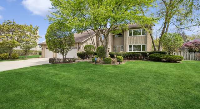 Photo of 1911 Twin Oaks Ct, Buffalo Grove, IL 60089