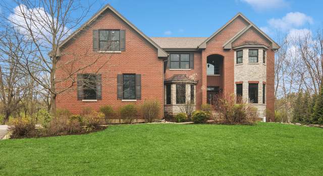 Photo of 2 Charlestowne Ct, Lincolnshire, IL 60069