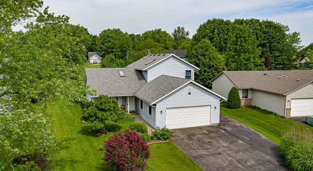 Photo of 237 Briar Cliff St SW, Poplar Grove, IL 61065