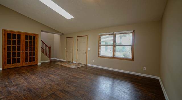 Photo of 237 Briar Cliff St SW, Poplar Grove, IL 61065
