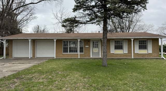 Photo of 102 Circle Dr E, Montgomery, IL 60538