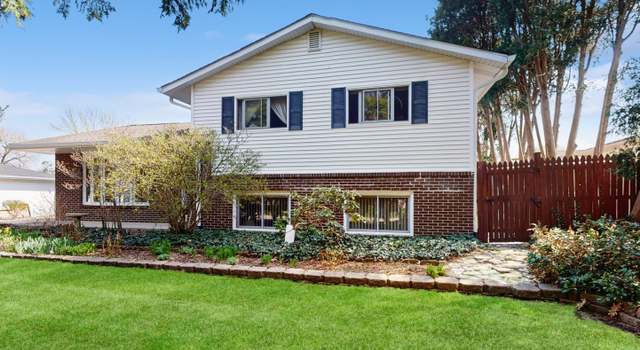Photo of 21323 W Starry Ln, Lake Zurich, IL 60047