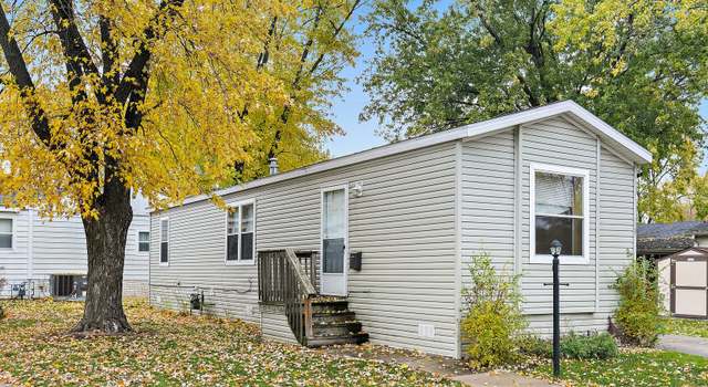 Photo of 1187 Lakewood Rd, Elgin, IL 60123