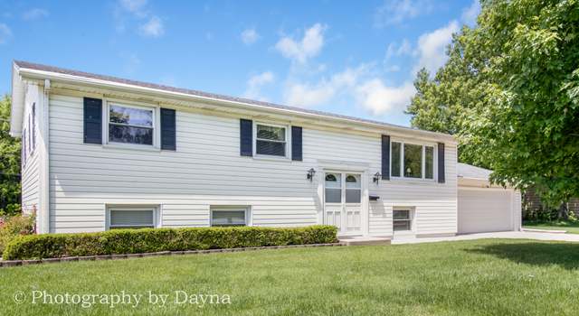 Photo of 527 Edwin Dr, Bourbonnais, IL 60914