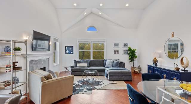 Photo of 3971 S Ellis Ave Unit 4S, Chicago, IL 60653