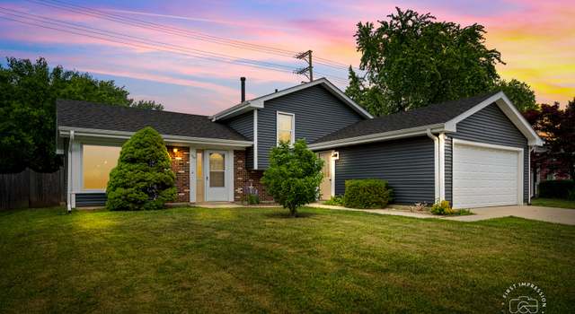 Photo of 304 Dean Cir, Bolingbrook, IL 60440