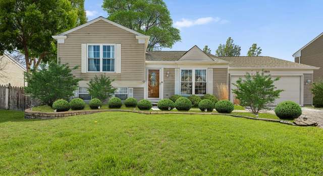 Photo of 1815 College Green Dr, Elgin, IL 60123