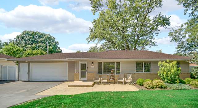Photo of 2540 Crystal Dr, Joliet, IL 60435