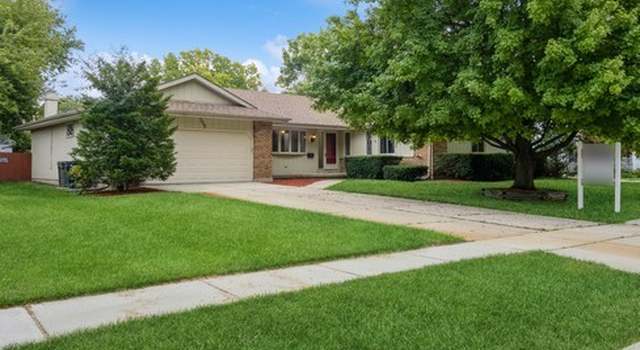 Photo of 755 Ruth Dr, Elgin, IL 60123