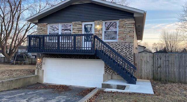Photo of 601 Clover Ln, Round Lake Beach, IL 60073
