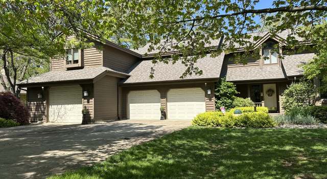 Photo of 2032 Bittersweet Dr, St. Anne, IL 60964