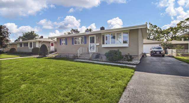 Photo of 23 Indianwood Dr, Thornton, IL 60476